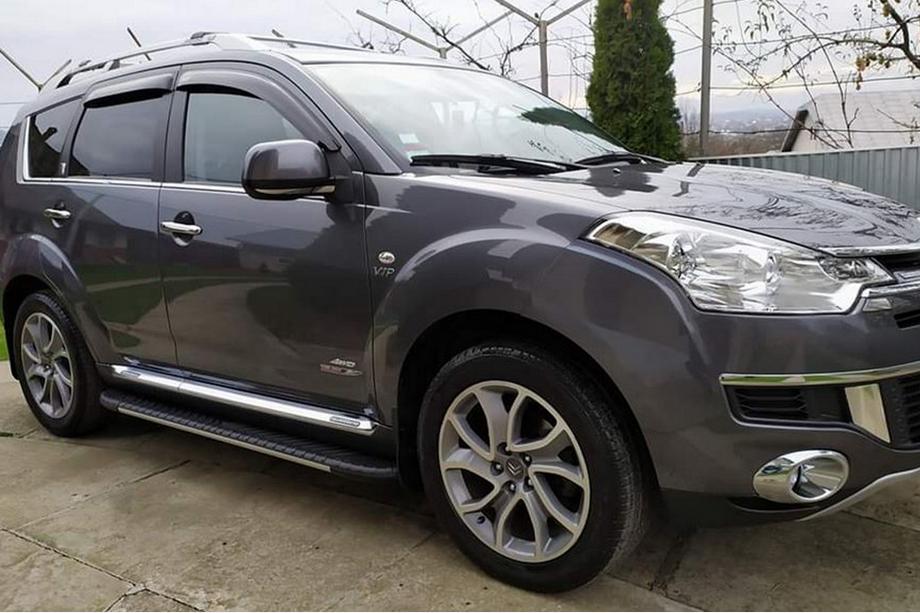 Citroen C-Crosser 2007–2013 Boční prahy Bosphorus Grey (2 ks, hliník) Image