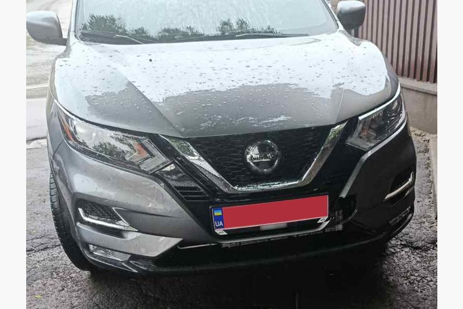 Nissan Qashqai 2014–2021 Nerezová ochranná lišta na přední nárazník (2017↗︎) Fotografie 11