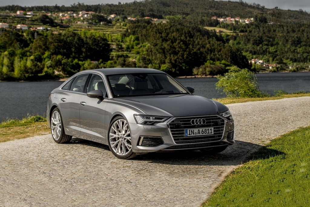 Business sedan Audi A6 páté generace