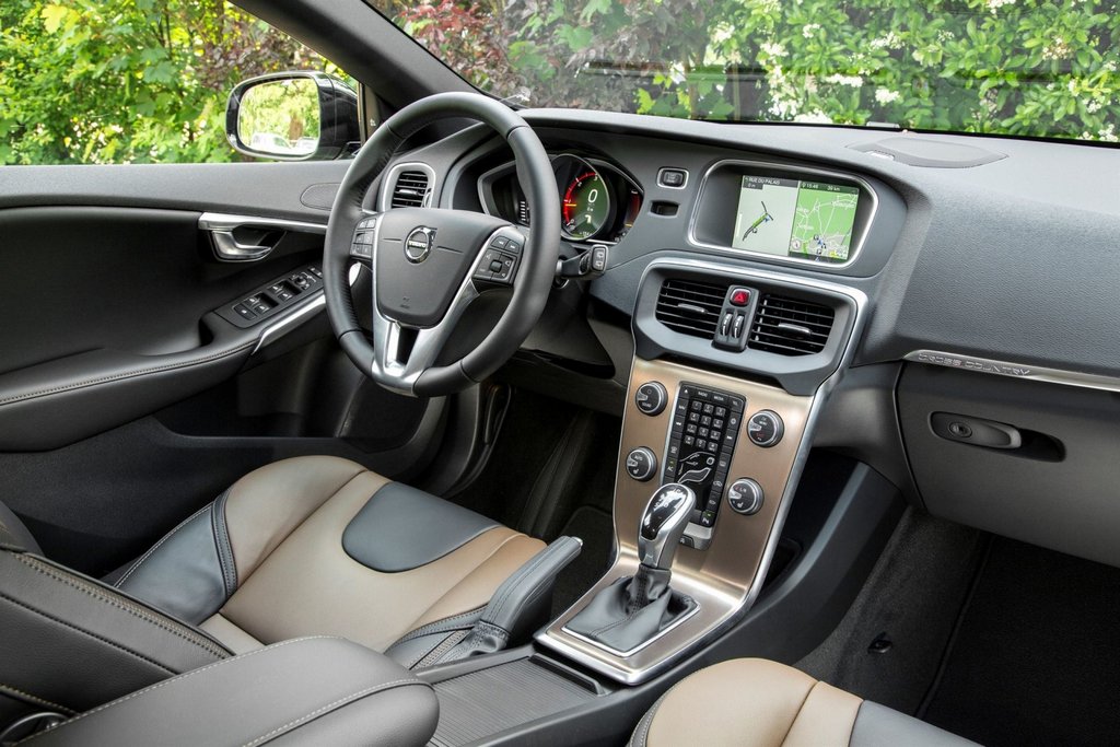 Terénní úprava hatchbacku Volvo V40 Cross Country