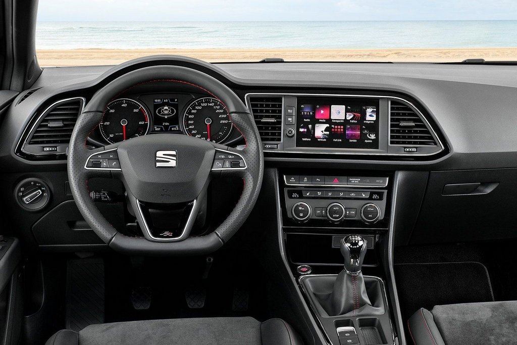 Recenze kompaktního pětidveřového hatchbacku Seat Leon