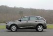 Kompaktní crossover Peugeot 3008 druhé generace fotografie 13