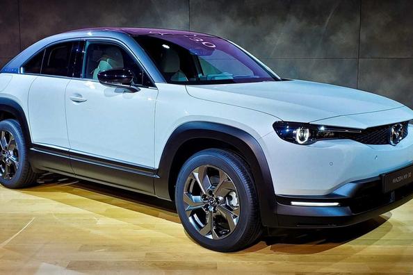 Crossover Mazda MX-30: první sériový elektromobil japonské značky