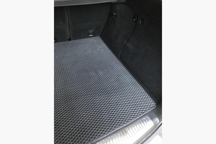 Mercedes ML W164 2005–2011 Koberec do kufru (EVA, černý) Fotografie 2