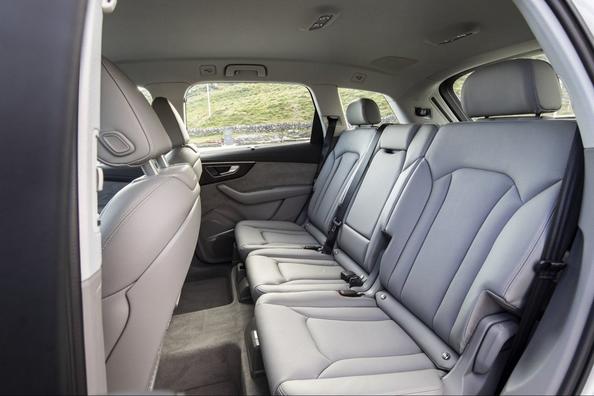 Recenze modernizovaného prémiového crossoveru Audi Q7 Fotografie 9