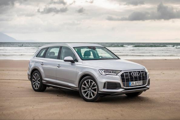 Recenze modernizovaného prémiového crossoveru Audi Q7 Fotografie 14