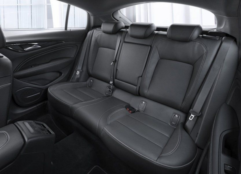 Recenze středně velkého liftbacku Opel Insignia Grand Sport