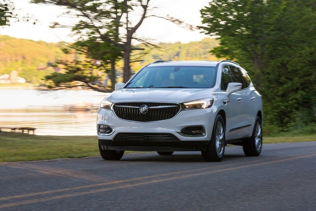 Recenze velkého sedmimístného crossoveru Buick Enclave