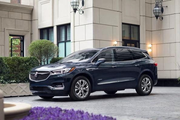 Recenze velkého sedmimístného crossoveru Buick Enclave