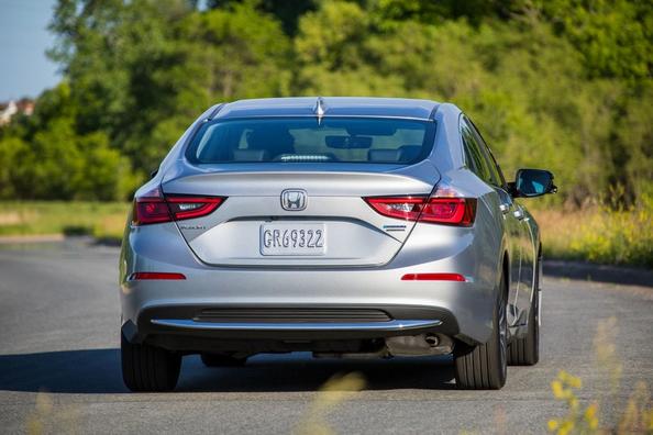 Třetí generace hybridního sedanu Honda Insight Fotografie 4