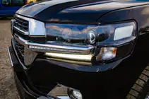 Toyota Land Cruiser 200 2007–2021 Mračítka na světlomety s LED (2016↗) fotografie 4