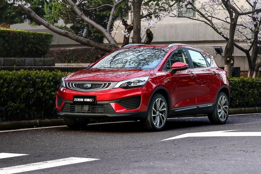 Recenze modernizovaného crossoveru Geely Emgrand GS
