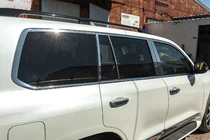 Toyota Land Cruiser 200 2007–2021 Kompletní okenní lišty a lišty na sloupky (nerez) fotografie 2