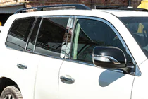 Toyota Land Cruiser 200 2007–2021 Kompletní okenní lišty a lišty na sloupky (nerez) fotografie 1