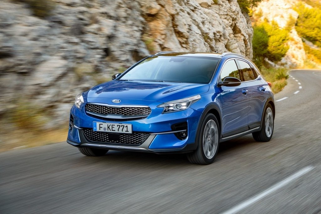 Recenze zvýšeného hatchbacku KIA Xceed