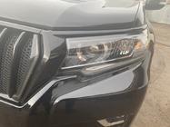 Toyota Land Cruiser Prado 150 2009–2023 Maska chladiče 2017↗ LED (Zeus Black, s Black obočím) fotografie 10