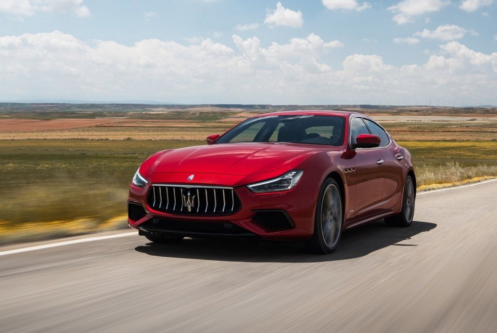 Recenze sportovního sedanu Maserati Ghibli