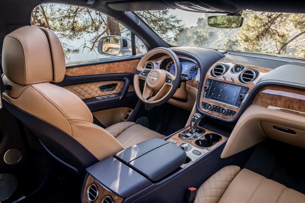 Recenze luxusního crossoveru Bentley Bentayga
