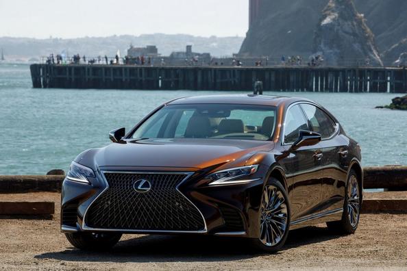 Luxusní plnohodnotný sedan Lexus LS 500