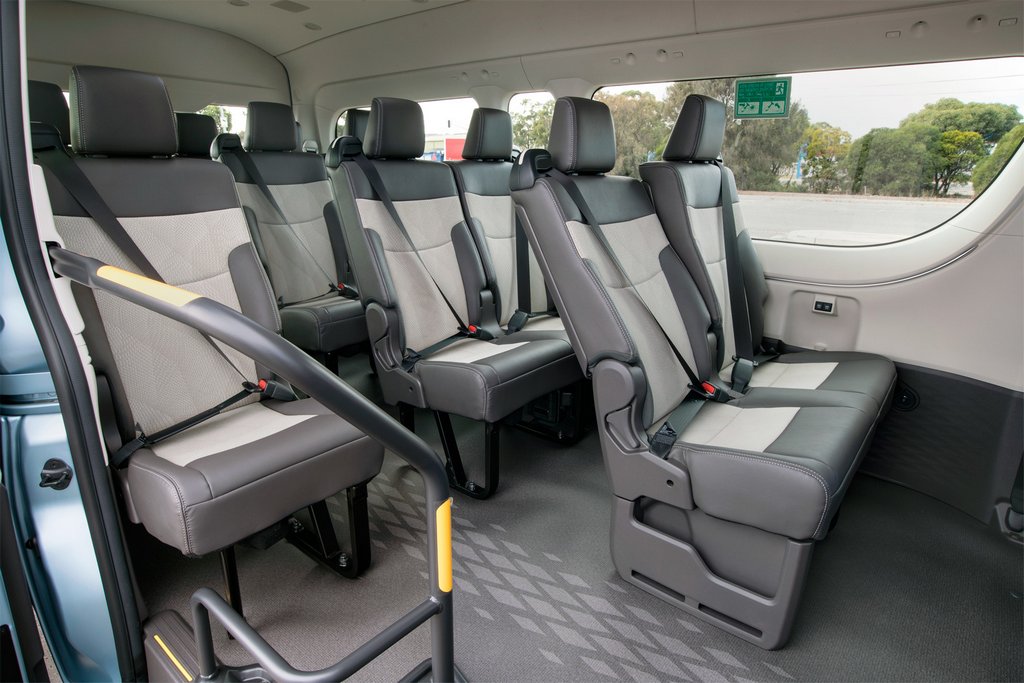 Test mikrobusu Toyota Hiace nové generace