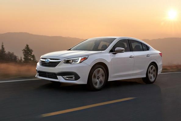 Recenze sedmé generace sedanu Subaru Legacy