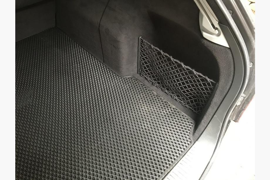 Mercedes E-class W211 2002–2009 Vanička do kufru EVA (černá) SW Fotografie 2