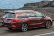Recenze osmimístného plnohodnotného minivanu Honda Odyssey fotografie 2