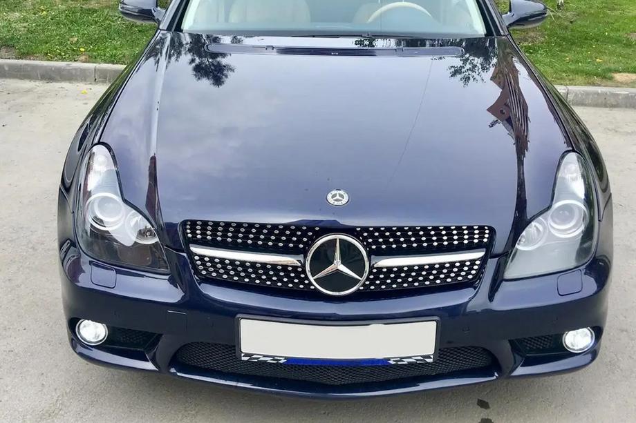 Mercedes CLS C219 2004–2010 Přední maska chladiče (2005-2008, Diamond Silver) Image