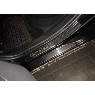 Nerezové lišty prahů Carmos (8 ks) Skoda Octavia II A5 2010–2013 fotografie 2