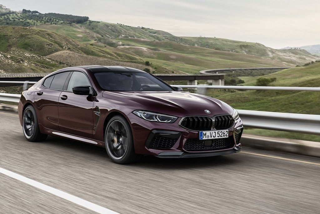 Recenze sportovního sedanu BMW M8 Gran Coupe