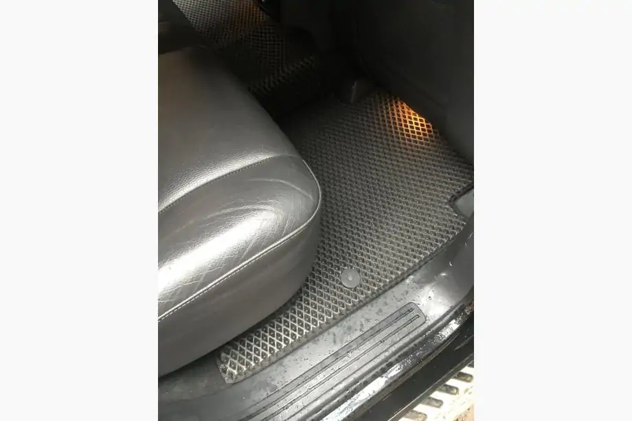 Volkswagen Touareg 2002–2010 EVA autokoberce (černé) Fotografie 4