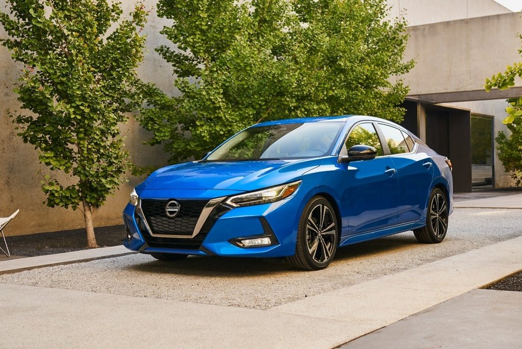 Recenze sedanu Nissan Sentra modelového roku 2020