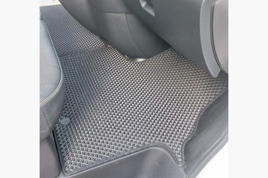 Renault Trafic 2015– Autokoberce (2 ks, EVA, černé) Fotografie 10