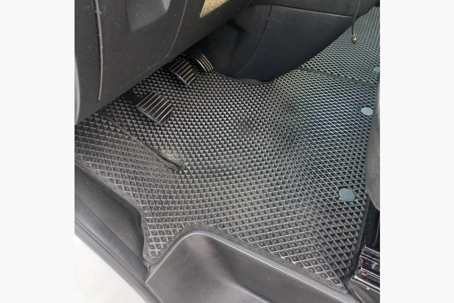 Renault Trafic 2015– Autokoberce (2 ks, EVA, černé) Fotografie 9