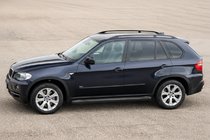 BMW X5 E70 2007–2013 Boční nášlapy Allmond Black (2 ks, hliník) fotografie 1
