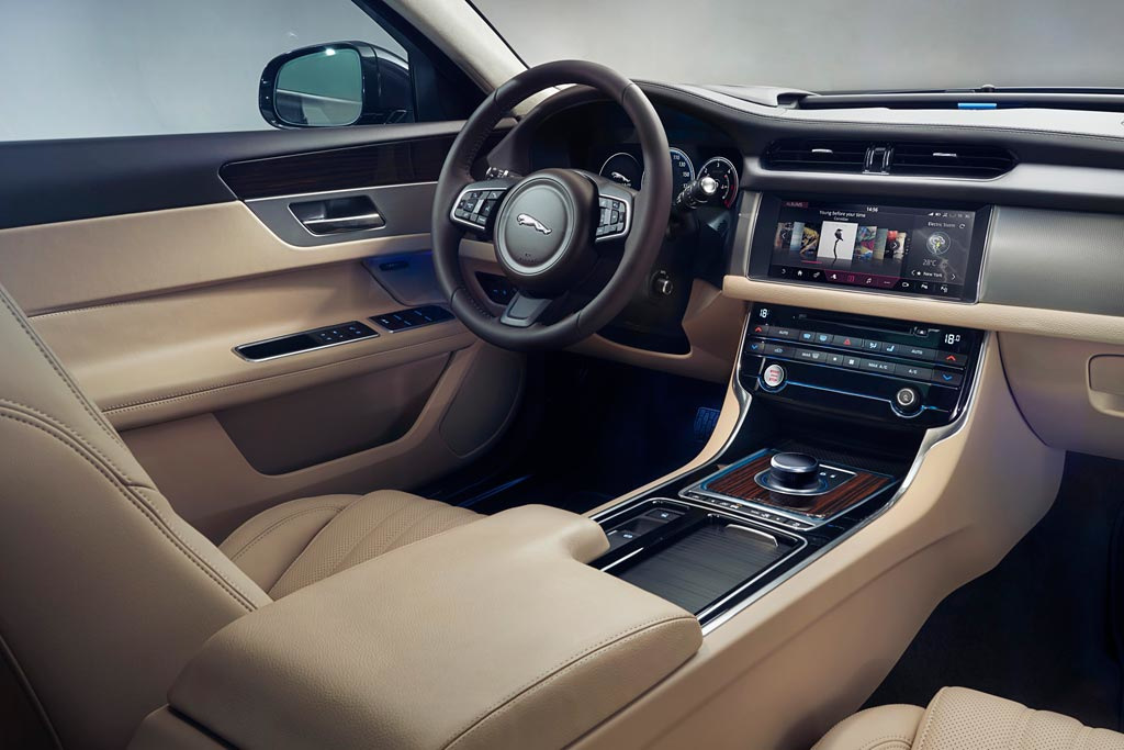 Test prémiového kombi Jaguar XF Sportbrake