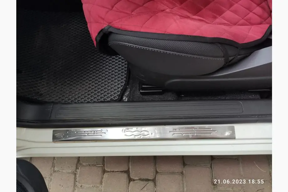 Fiat 500/500L 2013–2022 Nerezové kryty prahů 500 (Carmos, 2 ks) Image