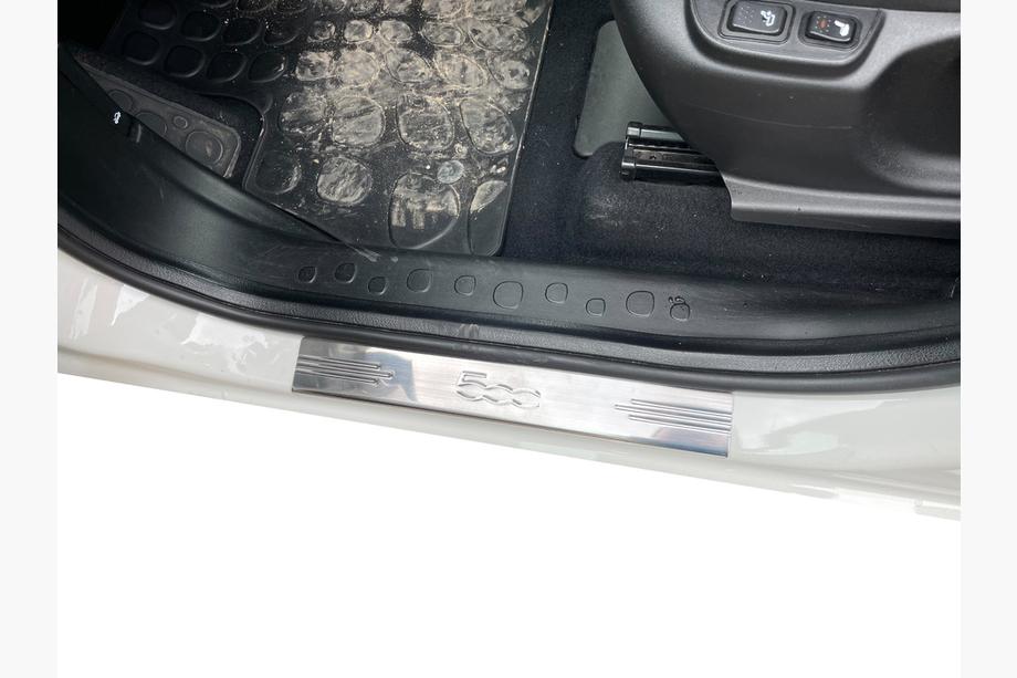 Fiat 500/500L 2013–2022 Nerezové lišty prahů 500L (Carmos, 4 ks) Fotografie 5