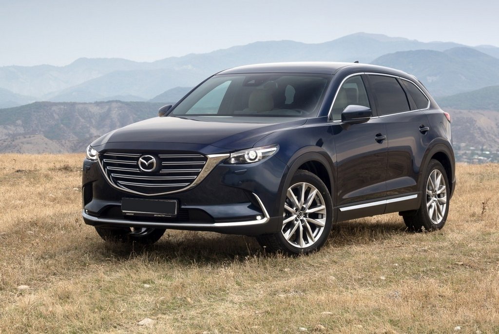Sedmimístný crossover Mazda CX-9 druhé generace