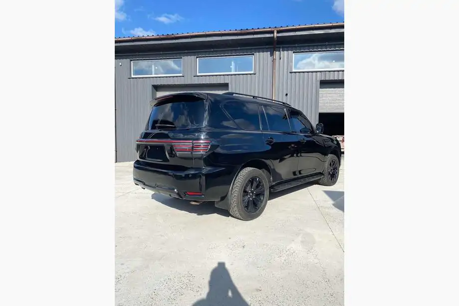 Nissan Patrol Y62 2010–2024 Sada bodykitu pro rok 2024 (facelift) Fotografie 15