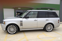 Range Rover III L322 2002–2012 Boční prahy Autobiography (2 ks, ABS) fotografie 1