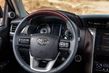 Recenze rámového SUV Toyota Fortuner fotografie 12