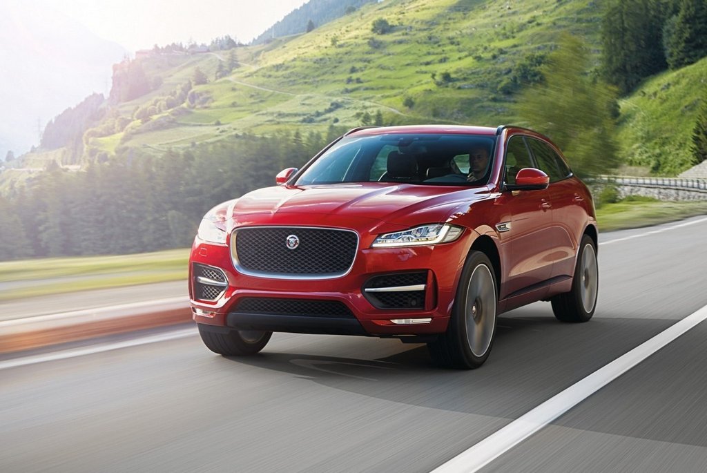 Prémiový středně velký crossover Jaguar F-Pace