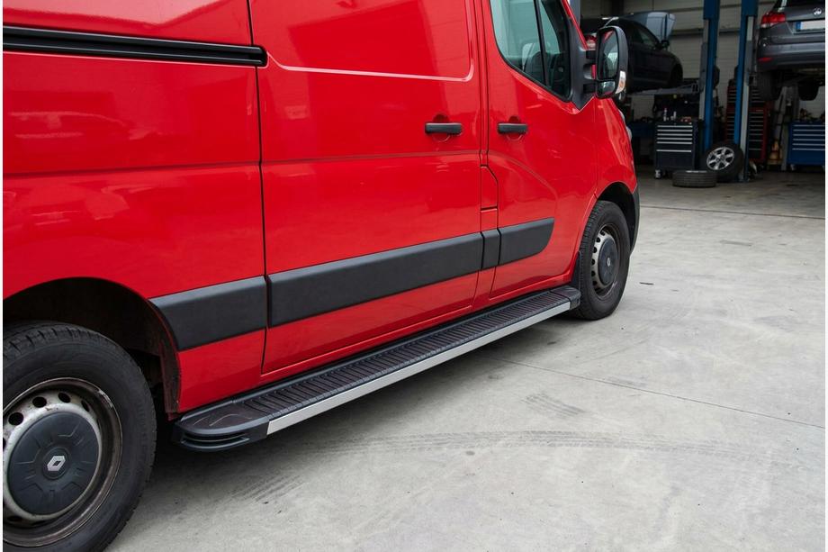 Renault Master 2011–2023 Boční nášlapy Maya V1 (2 ks, hliník) Image