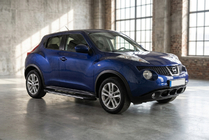 Nissan Juke 2010–2019 Boční prahy Bosphorus Grey (2 ks, hliník) fotografie 1