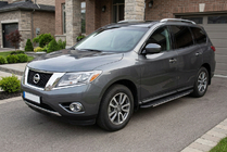 Nissan Pathfinder R52 2012–2021 Boční prahy Bosphorus Grey (2 ks, hliník) fotografie 1