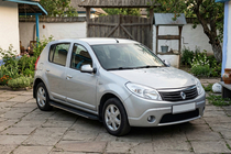 Renault Sandero 2007–2013 Boční prahy Bosphorus Grey (2 ks, hliník) fotografie 1