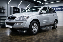 SsangYong Kyron 2005–2014 Boční prahy Maydos V2 (2 ks, hliník ↗ nerez) fotografie 1