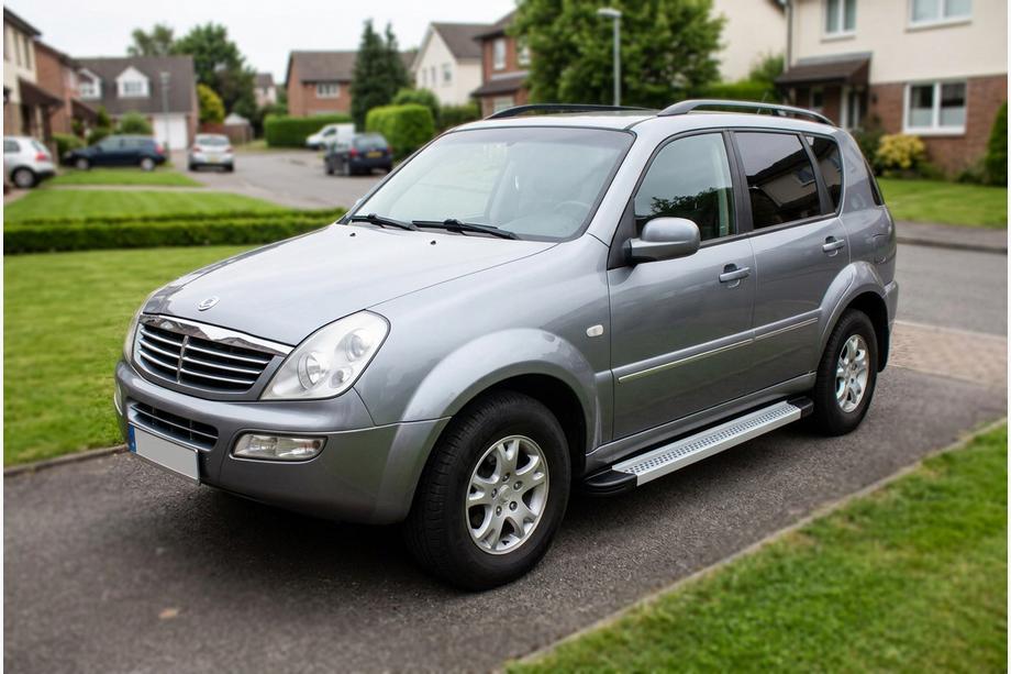 SsangYong Rexton I 2001–2017 Boční prahy Maya V2 (2 ks, hliník) 2005–2012 Image