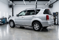 SsangYong Rexton I 2001–2017 Boční nášlapy Maydos V2 (2 ks, hliník + nerez) 2012-2017 fotografie 1